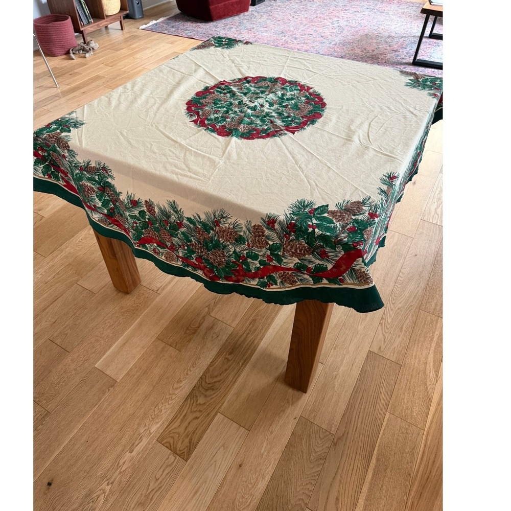 VTG Unbranded Christmas Round Tablecloth 70" Cream Pinecone Wreath Holiday Decor